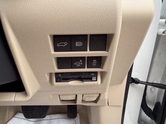 ランドクルーザー ＺＸ　登録済み未使用車　ＴコネクトＳＤナビ　ＪＢＬスピーカー　リヤエンターシステム　寒冷地仕様　ＰＶＭ　ＢＳＭ　ＥＴＣ２．０　リヤデフロック　ルーフレール　空気圧警報システム　クールボックス　ルーフレール（51枚目）