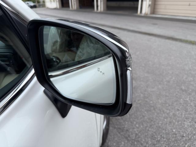 ランドクルーザー ＺＸ　登録済み未使用車　ＴコネクトＳＤナビ　ＪＢＬスピーカー　リヤエンターシステム　寒冷地仕様　ＰＶＭ　ＢＳＭ　ＥＴＣ２．０　リヤデフロック　ルーフレール　空気圧警報システム　クールボックス　ルーフレール（57枚目）