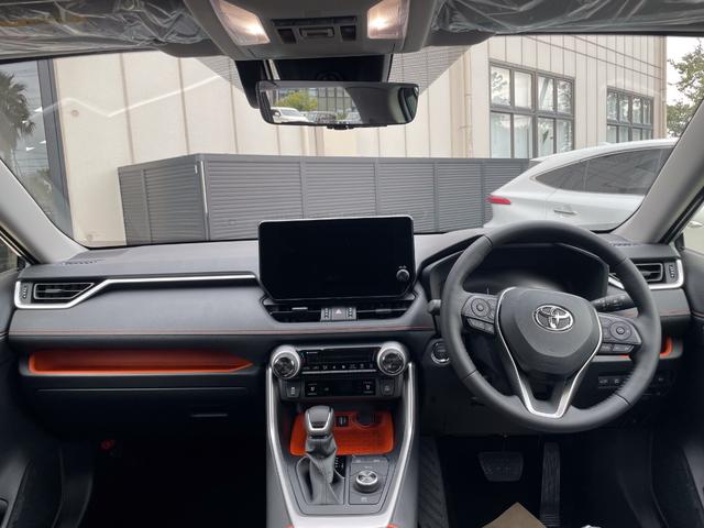 ＲＡＶ４ ハイブリッドアドベンチャー　パノラマルーフ　パノラミックビューモニター　ＢＳＭ　ＥＴＣ２．０　パワーバックドア　デジタルインナーミラー録画機能付き　ＡＣコンセント　Ｂｌｕｅｔｏｏｔｈ　寒冷地仕様　コネクティッドナビ　リヤフォグ（26枚目）