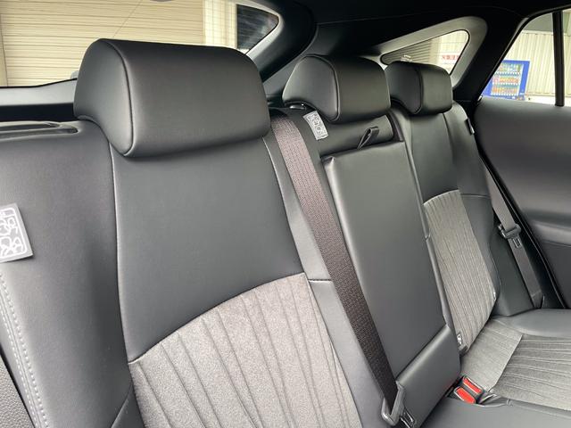 ハリアーハイブリッド Ｇ　コネクティッドナビ　パノラミックビューモニター　ＢＳＭ　アクセサリーコンセント　ＥＴＣ２．０　アルミホイールＢｌｕｅｔｏｏｔｈ　シートヒーター　ハーフレザーシート　衝突安全装備　改良型（26枚目）