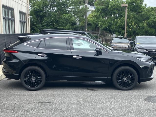 ハリアーハイブリッド Ｚ　レザーパッケージ・ナイトシェード　４ＷＤ　特別仕様車　ブラックレザーシート　調光式パノラマルーフ　ＰＶＭ　ＢＳＭ　アクセサリーコンセント　ＬＥＤヘッドランプ　ブラックホイール　Ｂｌｕｅｔｏｏｔｈ　デジタルインナーミラー（20枚目）