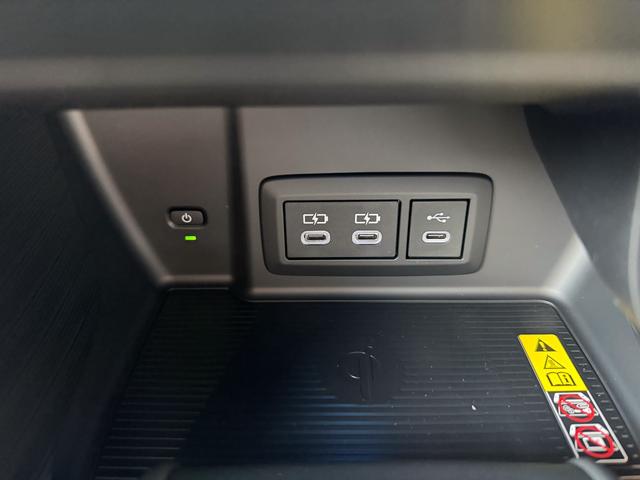 ハリアーハイブリッド Ｚ　レザーパッケージ・ナイトシェード　４ＷＤ　特別仕様車　ブラックレザーシート　調光式パノラマルーフ　ＰＶＭ　ＢＳＭ　アクセサリーコンセント　ＬＥＤヘッドランプ　ブラックホイール　Ｂｌｕｅｔｏｏｔｈ　デジタルインナーミラー（38枚目）