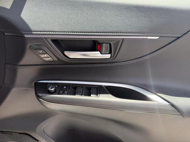 ハリアーハイブリッド Ｚ　レザーパッケージ・ナイトシェード　４ＷＤ　特別仕様車　ブラックレザーシート　調光式パノラマルーフ　ＰＶＭ　ＢＳＭ　アクセサリーコンセント　ＬＥＤヘッドランプ　ブラックホイール　Ｂｌｕｅｔｏｏｔｈ　デジタルインナーミラー（52枚目）