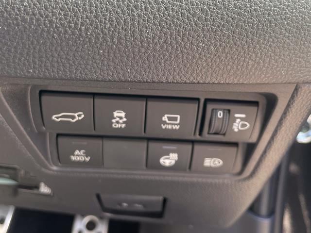 ヤリスクロス ハイブリッド　ＧＲスポーツ　トヨタチームメイト　パノラミックビューモニター　ステアリングヒーター　ＥＴＣ２．０　アクセサリーコンセント　Ｂｌｕｅｔｏｏｔｈ　コネクティッドナビ　ハンズフリーパワーバックドア　ＢＳＭ　シートヒーター（12枚目）