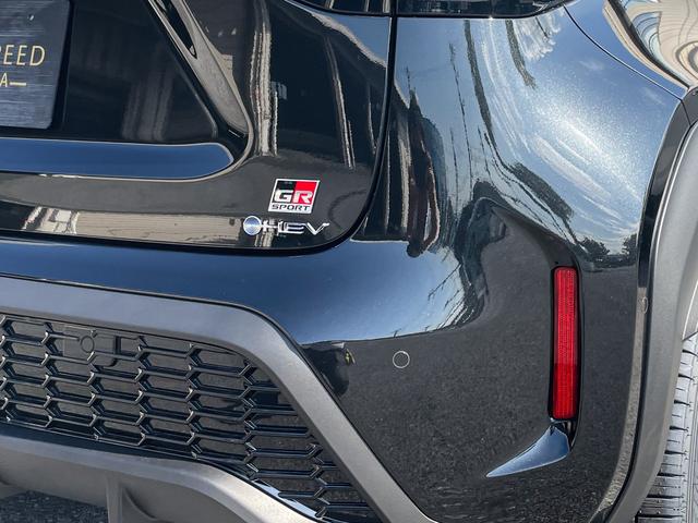 ヤリスクロス ハイブリッド　ＧＲスポーツ　トヨタチームメイト　パノラミックビューモニター　ステアリングヒーター　ＥＴＣ２．０　アクセサリーコンセント　Ｂｌｕｅｔｏｏｔｈ　コネクティッドナビ　ハンズフリーパワーバックドア　ＢＳＭ　シートヒーター（48枚目）