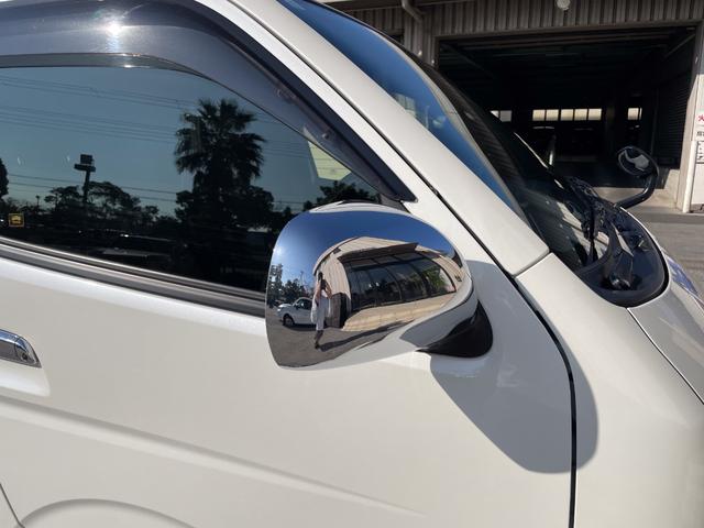 ハイエースバン スーパーＧＬ　ダークプライムＩＩ　両側電動スライドドア　アルパイン１１インチナビ　バックカメラ　ＥＴＣ　Ｂｌｕｅｔｏｏｔｈ　フルセグＴＶ　スマートキー　シートカバー　ローダウン　１７インチアルミホイール　ディーゼルエンジン（19枚目）