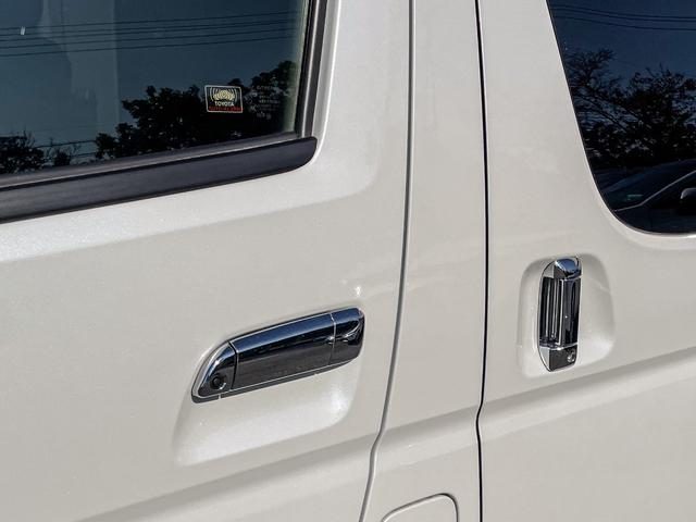 ハイエースバン スーパーＧＬ　ダークプライムＩＩ　両側電動スライドドア　アルパイン１１インチナビ　バックカメラ　ＥＴＣ　Ｂｌｕｅｔｏｏｔｈ　フルセグＴＶ　スマートキー　シートカバー　ローダウン　１７インチアルミホイール　ディーゼルエンジン（54枚目）