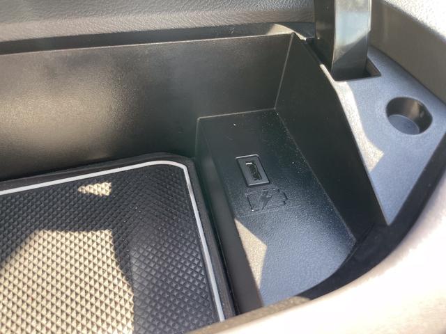 セレナ ハイウェイスターＶ　ワンオーナー　両側電動スライドドア　１０インチナビ　ＥＴＣ　ＰＶＭ　後席ディスプレイ　プロパイロット　ＢＳＭ　ドライブレコーダー　シートヒーター　ハンドルヒーター　デジタルインナーミラー（19枚目）