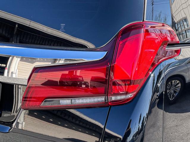 アルファード ２．５Ｓ　Ｃパッケージ　法人ワンオーナー　ＪＢＬスピーカー　メーカーオプションナビ　ＰＶＭ　ＢＳＭ　ＥＴＣ２．０　後席ディスプレイ　デジタルインナーミラー　ドライブレコーダー　Ｂｌｕｅｔｏｏｔｈ　エアロキット（52枚目）