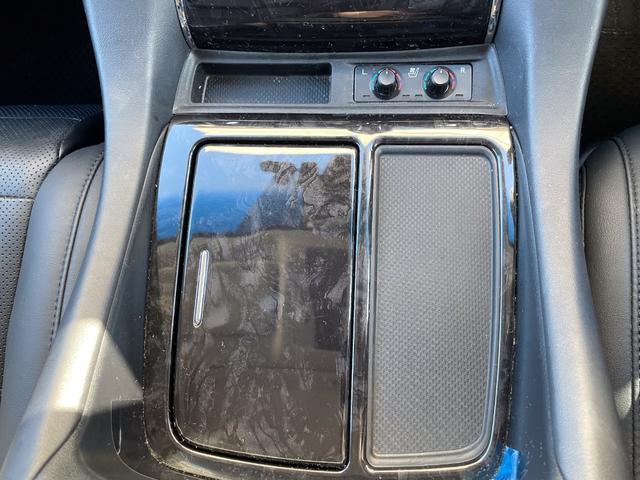 アルファード ２．５Ｓ　Ｃパッケージ　法人ワンオーナー　ＪＢＬスピーカー　メーカーオプションナビ　ＰＶＭ　ＢＳＭ　ＥＴＣ２．０　後席ディスプレイ　デジタルインナーミラー　ドライブレコーダー　Ｂｌｕｅｔｏｏｔｈ　エアロキット（61枚目）