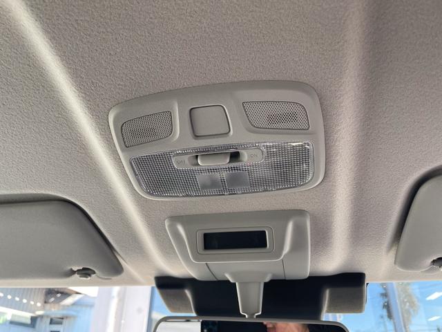 ジムニー ＸＣ　届出済未使用車　５型　ＭＴ　衝突軽減装置　シートヒーター　ＬＥＤへッドライト　追従式クルーズコントロール　オートマチックハイビーム　車線逸脱警報革巻きハンドル　ステアリングスイッチ　オートエアコン（6枚目）