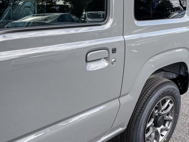 ジムニー ＸＣ　届出済未使用車　５型　ＭＴ　衝突軽減装置　シートヒーター　ＬＥＤへッドライト　追従式クルーズコントロール　オートマチックハイビーム　車線逸脱警報革巻きハンドル　ステアリングスイッチ　オートエアコン（55枚目）