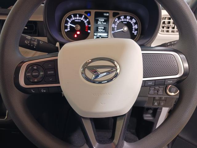 ムーヴキャンバス ストライプスＧ　走行１．４ｋｍ　当店代車上がりの１台です♪　１年保証距離無制限　走行距離１３９０６キロ　　バックカメラ　　純正マット　ＬＥＤヘッドランプ　アイドリングストップ　両側電動スライドドア　プッシュボタンスタート（14枚目）