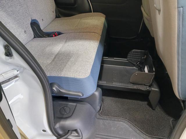 ムーヴキャンバス ストライプスＧ　走行１．４ｋｍ　当店代車上がりの１台です♪　１年保証距離無制限　走行距離１３９０６キロ　　バックカメラ　　純正マット　ＬＥＤヘッドランプ　アイドリングストップ　両側電動スライドドア　プッシュボタンスタート（19枚目）