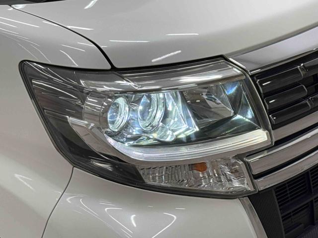 視認性の高い高照度ＬＥＤヘッドランプを採用。省エネ・長寿命で暗い夜道も安心です。