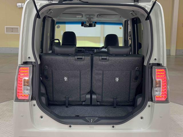 入口に除菌スプレーを設置しておりますので、ご入店時にご利用ください。