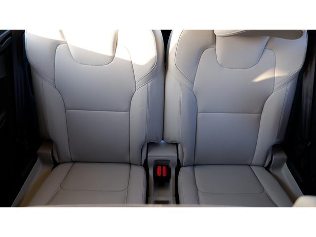T5 AWD モーメンタム 純正ナビ TV 純正19インチAW 360度カメラ バックカメラ シロ革シート ETC スマートキー 4WD ワンオーナー スペアキー有り シートヒーター パワーバックドア(15枚目)