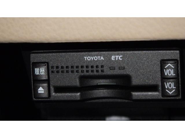 クラウン ロイヤルサルーン 60thスペシャルED 1年保証付 純正HDDナビ バックカメラ ETC クルーズコントロール パワーシート オートライト スマートキー プッシュスタート 純正アルミホイール 電動格納ミラー パワーウィンドウ ドアバイザー(17枚目)