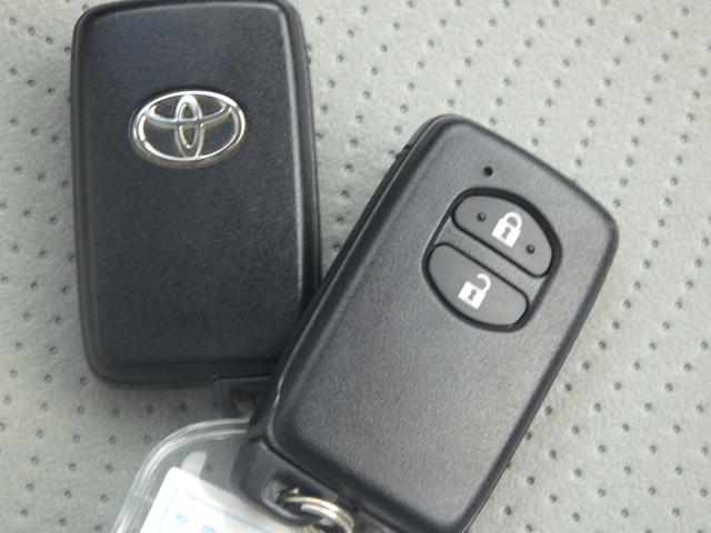 プリウス S 1年保証付 車検令和9年2月迄 走行30千Km ETC ナビ ワンセグ(19枚目)