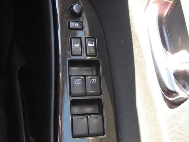 スカイラインクロスオーバー ３７０ＧＴ　１年保証付　純正Ｂｏｓｅサウンド　車高調　２０ｉｎｃｈＡＷ　フルセグ　ＢＴ音楽　ハーフレザー　バックカメラ（25枚目）