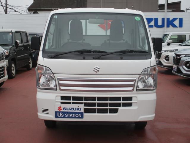 キャリイトラック KCエアコンパワステ農繁 6型 横滑り防止機能 オートライト 5MT車両 パートタイム4WD車両 AM・FMラジオ 点検整備記録簿 取扱説明書 マニュアルエアコン デフロック 荷台ステップ 荷台作業灯(22枚目)