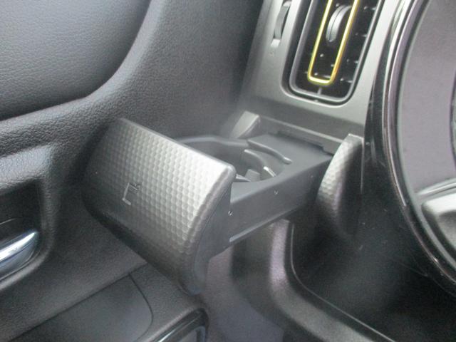 ハスラー HYBRID X 3型 全方位モニター付きナビゲーション 盗難防止システム 横滑り防止機能 衝突被害軽減システム スズキセーフティーサポート デュアルカメラ部r-紀サポート 全方位モニター付きナビ 禁煙車 オートエアコン プッシュスタート オートライト(42枚目)