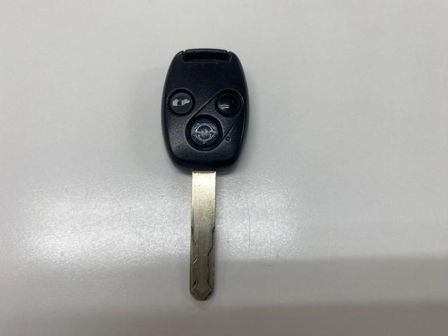 フリード 　スローパー　１年保証走行距離無制限　車椅子移動車　ＳＤナビ　ＴＶ　左オートスライドドア　ＥＴＣ　キーレス　非課税車輛　５人乗り　１２か月法定点検　修復歴無（45枚目）