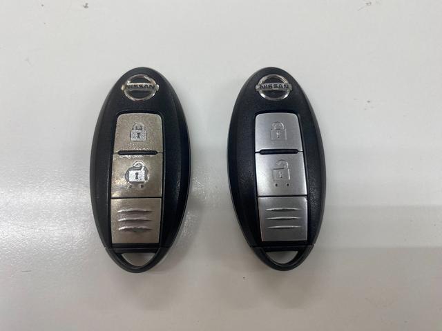 ノート Ｘ　ＤＩＧ－Ｓ　エマージェンシーブレーキパッケージ　１年保証走行距離無制限　純正ＳＤナビ　フルセグ　エマージェンシーブレーキー　アランドビューモニター　サイドカメラ　ＥＴＣ　ＡＵＸ　ＤＶＤ再生　ブルートゥースオーディオ　ＥＴＣ　スマートキー　修復歴無（6枚目）