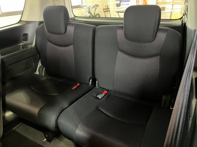 セレナ ハイウェイスター　ハイウェイスター（８名）１年保証走行距離無制限　純正ＳＤナビ　バックカメラ　フルセグＴＶ　ＤＶＤ再生　ブルートゥースオーディオ　スマートキー　クルーズコントロール　プシュスタート　両側オートスライド（16枚目）