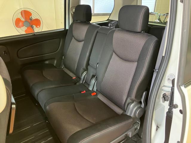 セレナ ハイウェイスター　ハイウェイスター（８名）１年保証走行距離無制限　純正ＳＤナビ　バックカメラ　フルセグＴＶ　ＤＶＤ再生　ブルートゥースオーディオ　スマートキー　クルーズコントロール　プシュスタート　両側オートスライド（18枚目）