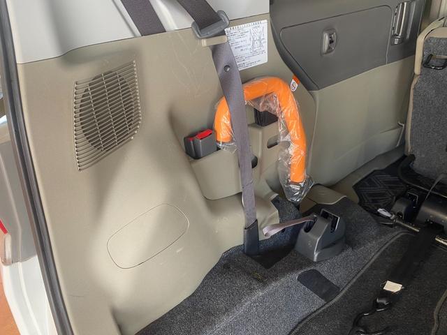 タント 　スローパーリアシート付　非課税車輛　車椅子電動固定装置　１年保証走行距離無制限　福士車輛　４人乗り　キーレス　車検整備付（9枚目）