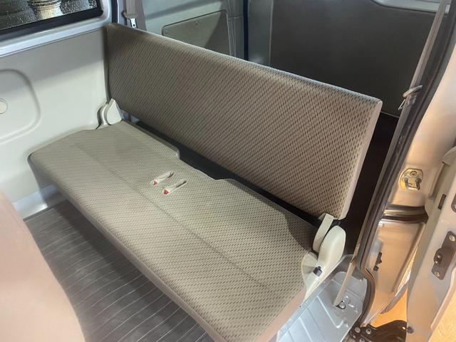 前席同様こちらも良いコンディションです！