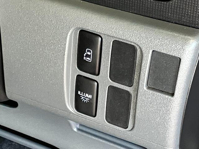 タント カスタムRS 1年保証走行距離無制限 純正SDナビ TV DVD再生 スマートキー 左オートスライドドア HID ターボ フローリングフロアー 車検整備付 修復歴無(6枚目)