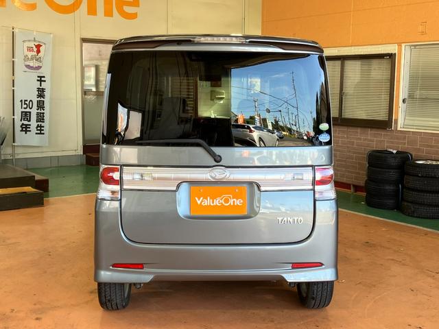 タント カスタムRS 1年保証走行距離無制限 純正SDナビ TV DVD再生 スマートキー 左オートスライドドア HID ターボ フローリングフロアー 車検整備付 修復歴無(24枚目)