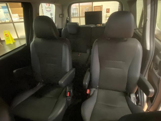 ヴォクシー ＺＳ　煌ＩＩＩ　１年保証走行距離無制限　純正ＨＤＤナビ　バックカメラ　両側オートスライドドア　ブルートゥースオーディオ　ＨＩＤ　ＥＴＣ　ドライブレコーダー　スマートキー　ＥＴＣ　ＨＩＤ　車検整備付　修復歴無（12枚目）