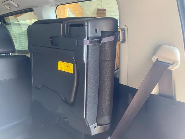 ヴォクシー ＺＳ　煌ＩＩＩ　１年保証走行距離無制限　純正ＨＤＤナビ　バックカメラ　両側オートスライドドア　ブルートゥースオーディオ　ＨＩＤ　ＥＴＣ　ドライブレコーダー　スマートキー　ＥＴＣ　ＨＩＤ　車検整備付　修復歴無（22枚目）