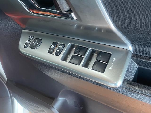 ヴォクシー ＺＳ　煌ＩＩＩ　１年保証走行距離無制限　純正ＨＤＤナビ　バックカメラ　両側オートスライドドア　ブルートゥースオーディオ　ＨＩＤ　ＥＴＣ　ドライブレコーダー　スマートキー　ＥＴＣ　ＨＩＤ　車検整備付　修復歴無（26枚目）