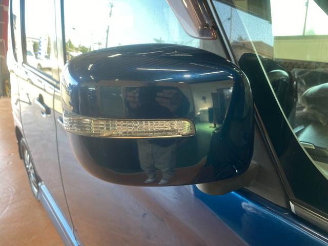 ウィンカー動作時、ミラーにもウィンカーが付いているから後続車・前方車からの視認性バッチリ！