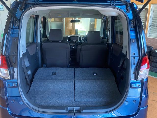 シートを倒せばさらに広い収納スペースが出来上がります！