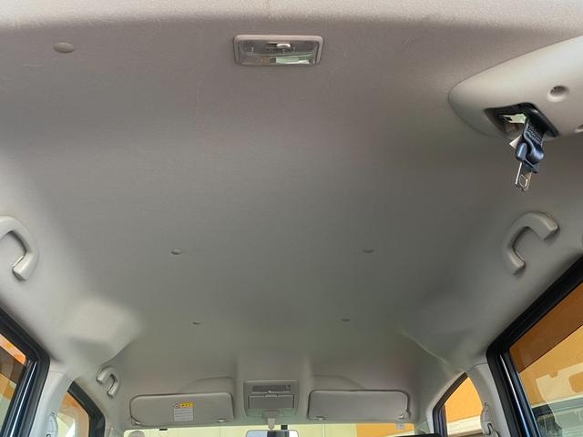 天井も目立つ汚れやシミもなく、クリーンな空間です！