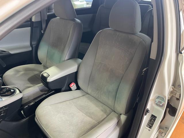 マークＸジオ ２４０Ｇ　１年保証走行距離無制限　純正ＨＤＤナビ　バックカメラ　ＤＶＤ再生　オートライト　オートエアコン　オールオートウィンドウ　１８インチアルミ　スマートキー　フロントパワーシート　車検整備付　修復歴無（9枚目）