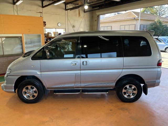 デリカスペースギア アクティブフィールドエディション　４ＷＤ　社外ＳＤナビ　フルセグＴＶ　バックカメラ　Ｂｌｕｅｔｏｏｔｈオーディオ　ビルシュタイン製ショックアブソーバー　オートサイドステップ（10枚目）