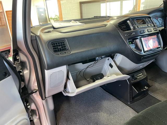 デリカスペースギア アクティブフィールドエディション　４ＷＤ　社外ＳＤナビ　フルセグＴＶ　バックカメラ　Ｂｌｕｅｔｏｏｔｈオーディオ　ビルシュタイン製ショックアブソーバー　オートサイドステップ（28枚目）