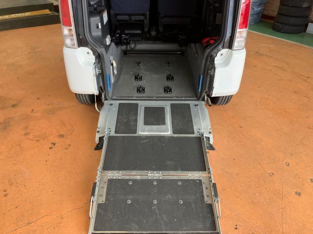ワゴンＲ 　スローパー　１年保証走行距離無制限　車椅子移動車　福士車輛　非課税車輛　　ポータブルナビ　ＴＶ　ＥＴＣ　キーレス　脱着式リアシート　１２か月法定点検　修復歴無（4枚目）