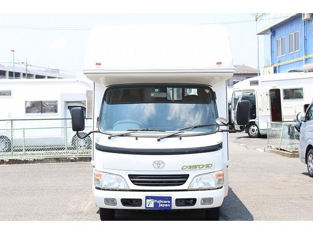 キャンピングカー ナッツRV ミラージュ 1500Wインバーター シンク コンロ 架装部TV 走行中リアヒータークーラー 走行充電 ツインサブ ルーフベント 走行充電 外部充電 7名乗車6名就寝(24枚目)