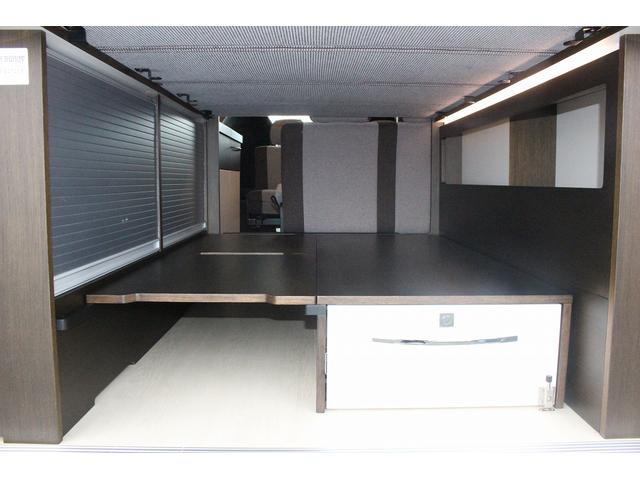埼玉トヨタ トイファクトリー グリーンバディ 1500Wインバーター ツインサブバッテリー ルーフベンチレーター ソーラーパネル 13L給排水タンク コンロ エンゲルDC40L冷蔵庫 FFヒーター(23枚目)