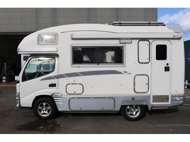 カムロード 　バンテック　ジル　ベバストＦＦヒーター　ウインドウエアコン　ソーラーパネル　温水ボイラー　１５００Ｗインバーター　カセット式トイレ　電子レンジ　冷蔵庫　シンク　コンロ　ＦＩＡＭＭＡサイドオーニング（74枚目）