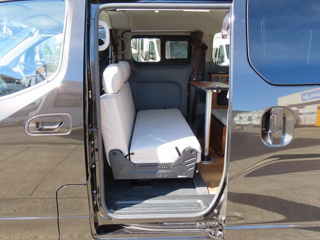 NV200バネットワゴン FOCS ルソ キャンピングカー 外部電源取り込み 走行充電 外部充電 サブバッテリー LED照明 フリップダウンモニター メインサブ切替スイッチ メモリーナビ ETC バックカメラ(66枚目)
