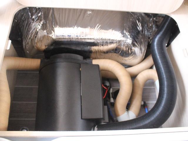 デュカト ローラーチーム　リビングストーンＫＪ　燃料タンク９０Ｌ　右ハンドル　セーフティーパック　パーキングセンサー　バンフロントスカイルーフ　トルマコンビ燃料式（23枚目）