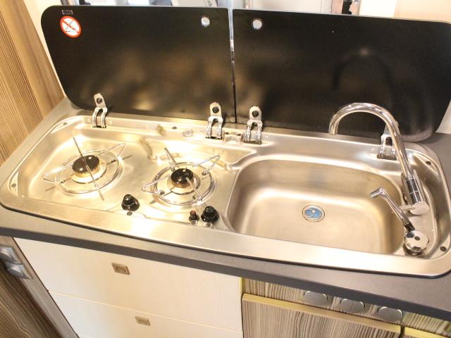 カムロード バンテック　ジル　（トリプルサブバッテリー）（ＤＣ冷蔵庫４０Ｌ）（ＦＦヒーター）（インバーター１５００Ｗ）（温水ボイラー）（マックスファン）（家庭用エアコン）（サイクルキャリア）（コンバーター）（14枚目）
